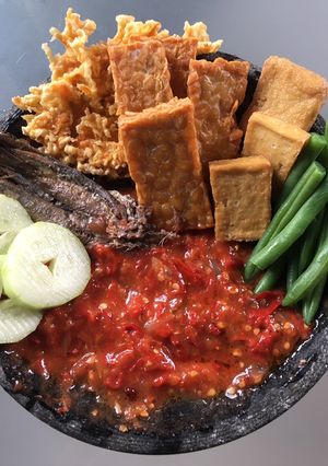 Foto resep Sambal terasi dan kawan2