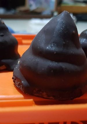 Una foto de Conitos de dulce de leche con masa integral light