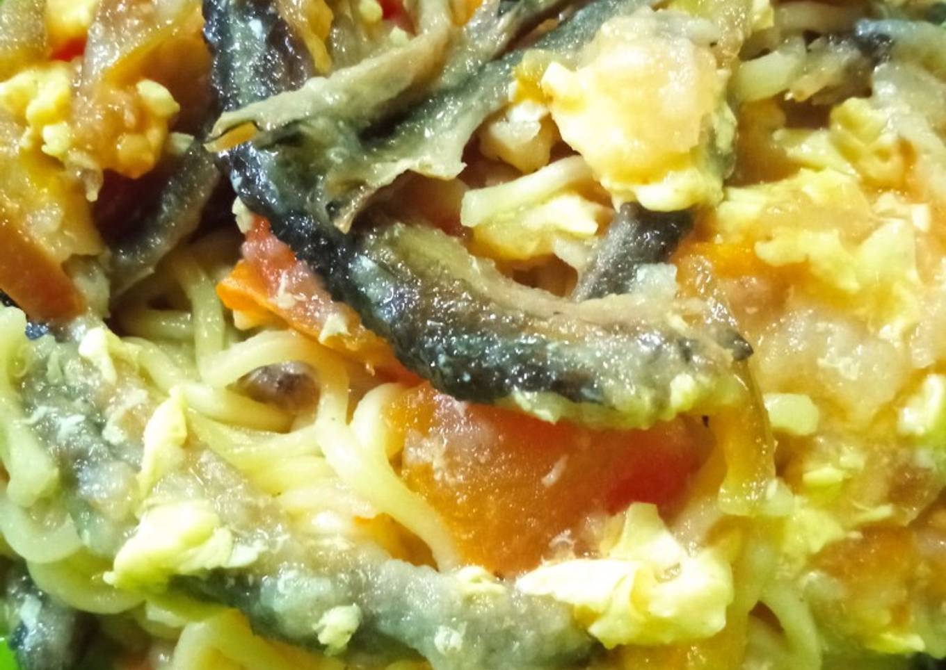 Mie Instan Spesial Belut