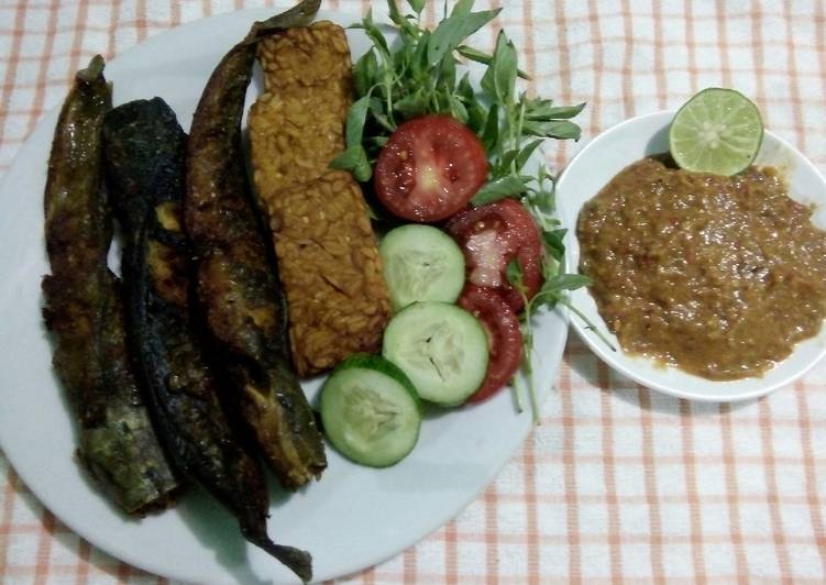 Bumbu meracik Pecel Lele ala Rumahan Anti Gagal