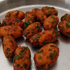 A picture of Methi Muthiya.