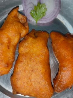 வாழைக்காய் பஜ்ஜி(valaikkai bajji recipe in tamil) செய்முறை முக்கிய புகைப்படம்