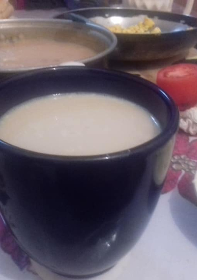 Una foto de Atole de amaranto y almendras con miel de maguey o agave campirano