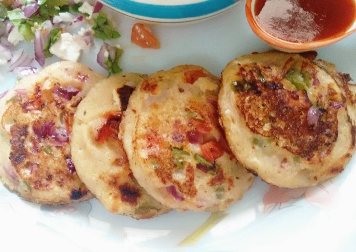 Bread poha uttapams