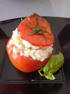 Foto di Pomodori ripieni di riso e zucchine