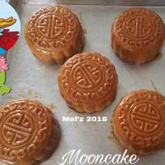 A picture of Mooncake (Tanpa air abu).