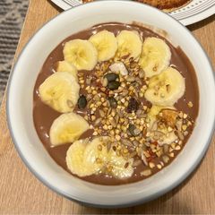 A picture of Chocolate banana bowl.