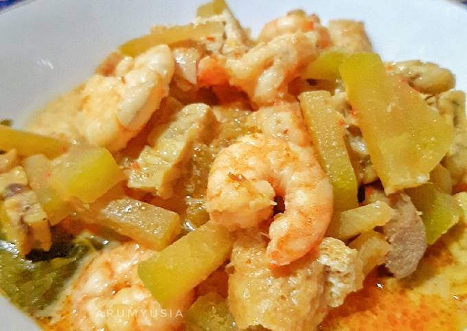 Resep Sambal Goreng Manisa Udang Tahu Tempe Oleh Arum Yusia Cookpad