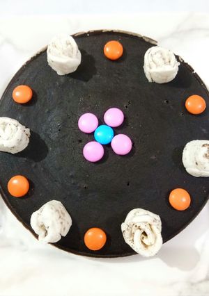 A picture of Oreo Cake In Pressure Cooker.