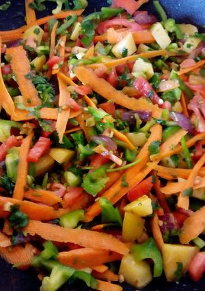 A picture of Tossed salad.