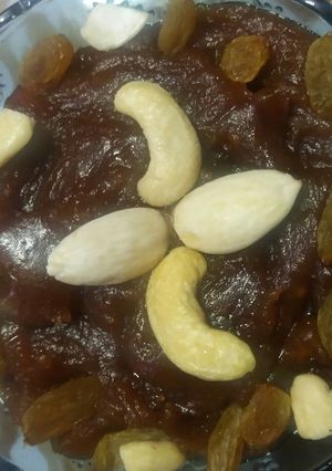 A picture of Besan halwa.