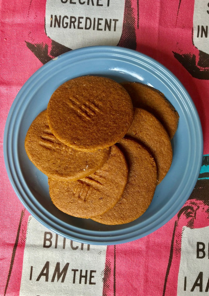 Una foto de Galletas de jengibre veganas