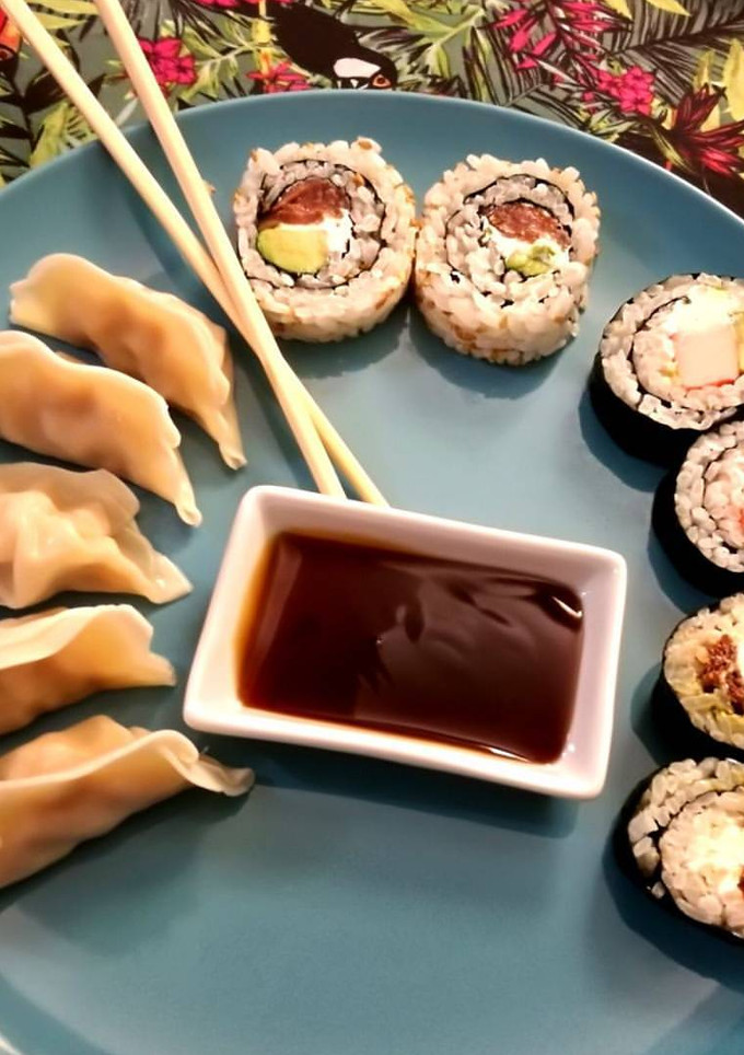 Una foto de Sushi (maki / uramaki) 🍣
