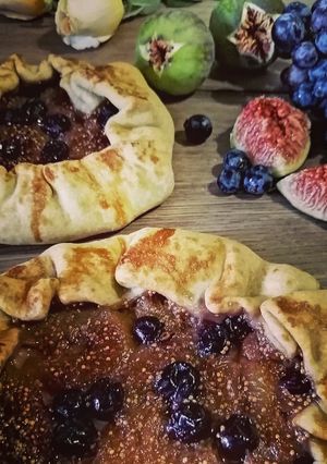 Foto di Galette autunnale con fichi e uva 🍇