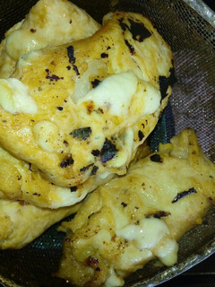 Una foto de Pechuga de pollo rellena de quesos y vegetales a la Mario, s