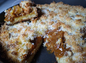 Una foto de Tarta de dulce de leche y Coco😋😋😍😍