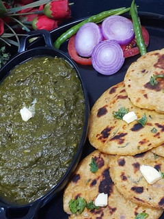 सरसों का साग (sarson ka saag reicpe in Hindi) रेसिपी मुख्य फोटो