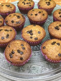 Una foto de Magdalenas con leche y pepitas de chocolate negro
