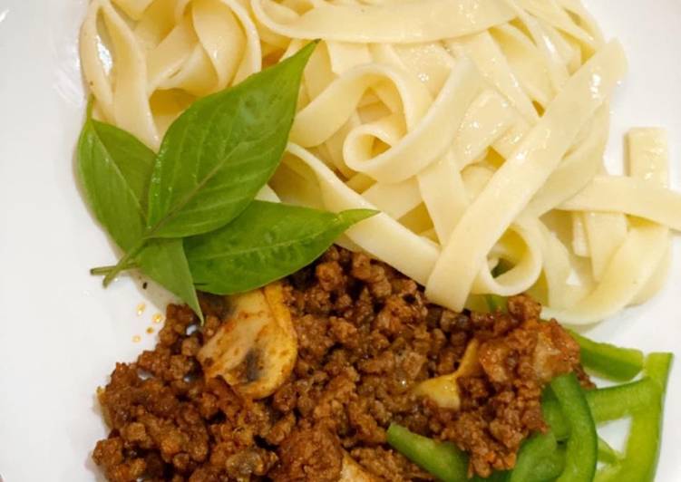 Tagliatelle bolognese