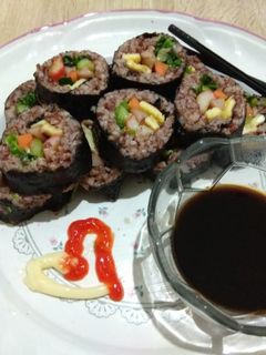 Foto resep Kimbap isian Nasi Merah