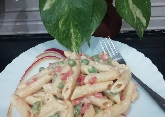 White Sauce Pasta