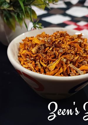 A picture of Sun Dried Raw Turmeric.