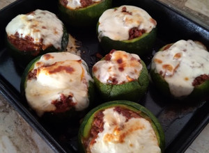 Una foto de Zapallitos rellenos de carne