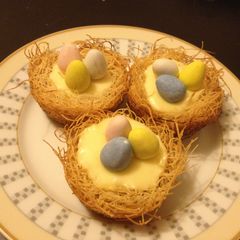 A picture of Kataifi Cheesecake Nests.