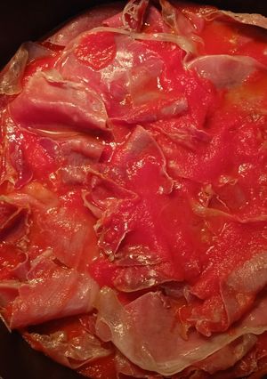 Una foto de Magras con tomate
