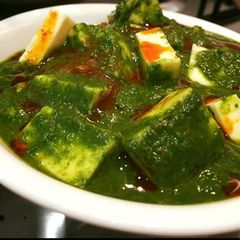 A picture of Spinach cheese curry (Green Curry paste).