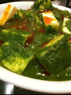 A picture of Spinach cheese curry (Green Curry paste).