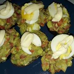 Una foto de Aguacates o paltas rellenas