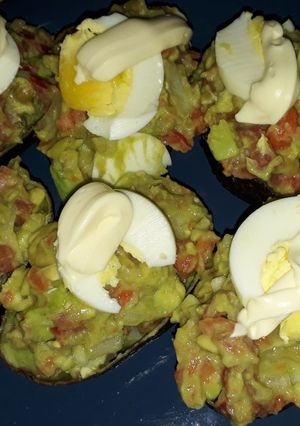Una foto de Aguacates o paltas rellenas