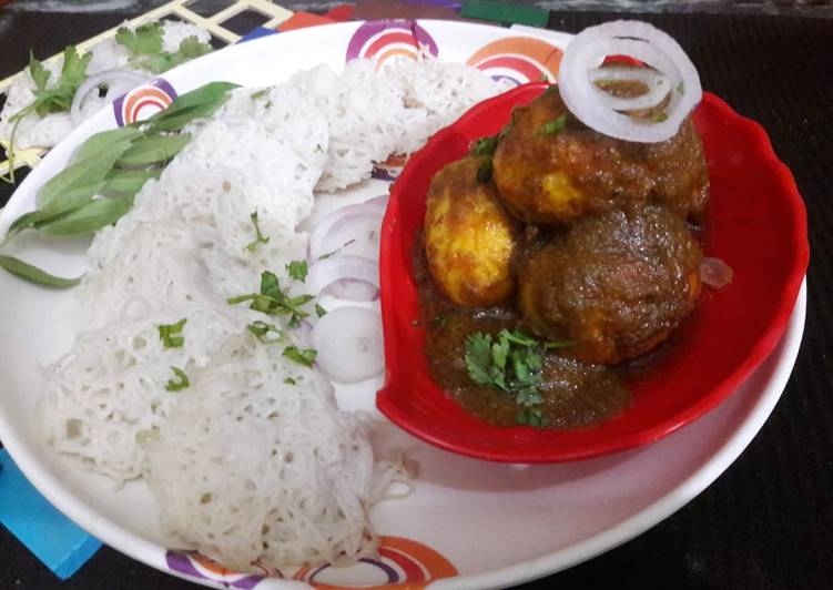 Malabar idiyappam &amp; egg curry