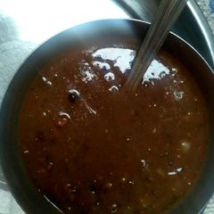 A picture of Daal makhni.