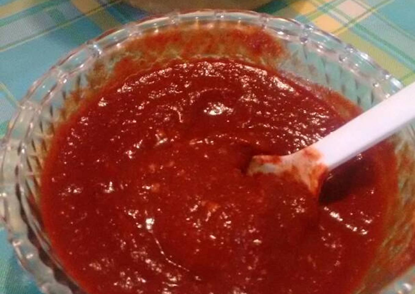 Salsa roja de tres chiles