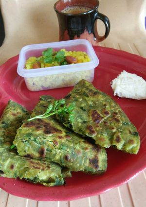 A picture of Methi thepla.