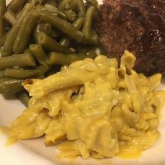 A picture of Zucchini Lentil Cheddar Mac.