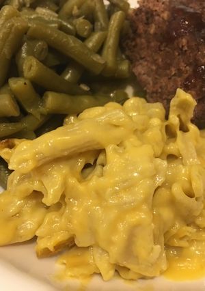 A picture of Zucchini Lentil Cheddar Mac.