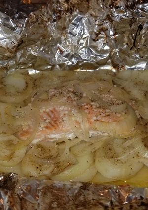 A picture of Salmon Potato Foil Packets.