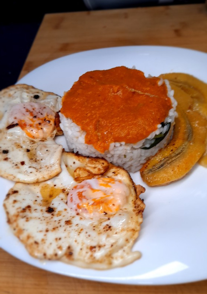 Una foto de Arroz a la cubana