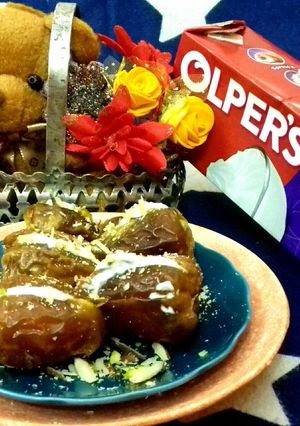 A picture of Creamy Stuffed Dates.