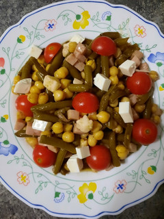 Una foto de Ensalada de Garbanzos y Judías verdes