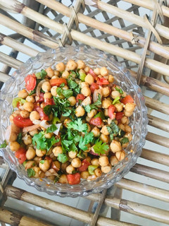 A picture of Yummy chana chaat.