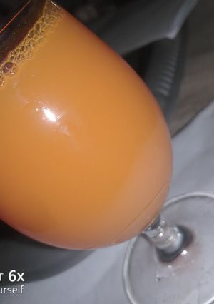 A picture of Fresh mango juice.