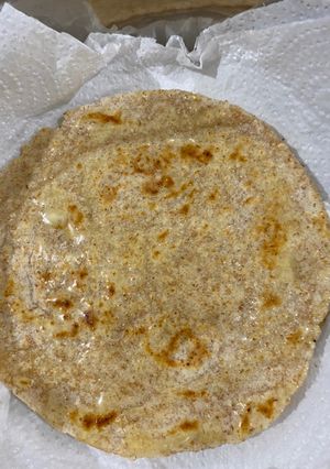 A picture of Roti/chapati.