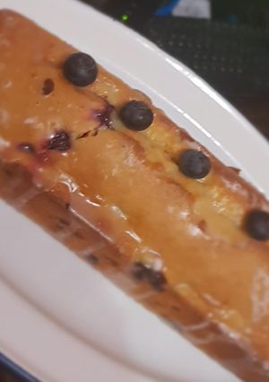 Una foto de Budín de limón y arándanos🫐🍋