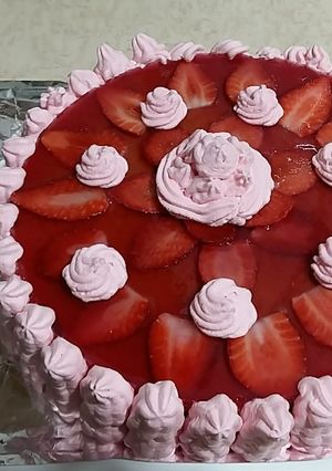 Foto principal de Tarta con fresas y nata