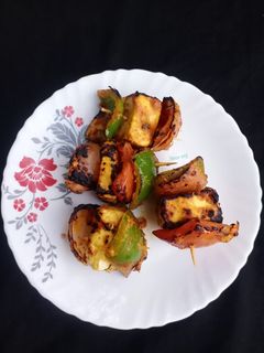 पनीर टिक्का(paneer tikka recipe in hindi) रेसिपी मुख्य फोटो