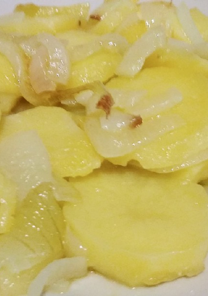 Una foto de Sofrito de patatas "ahogá"